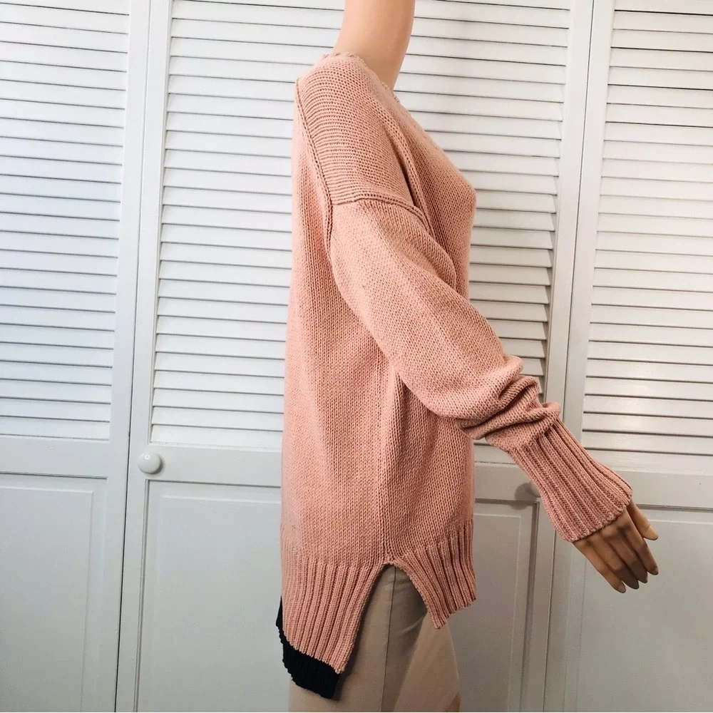360 SWEATER Pink V-Neck Knit Pullover Sweater Size Medium